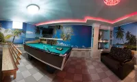 Alladin Hotel - parking