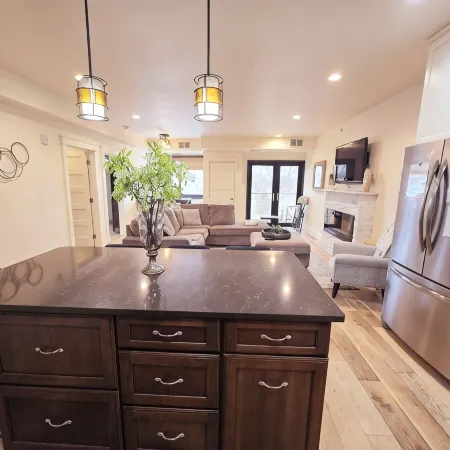 Updated 2 Bedroom Condo!