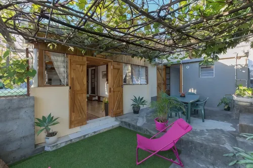 Grande Maison Spacieuse et Accueillante Située à Saint-leu - 2-نجوم