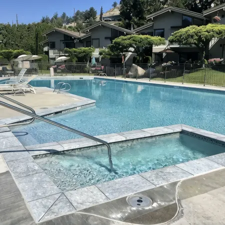 Lakefront Studio Condo~Step into the Lake at Spader Bay