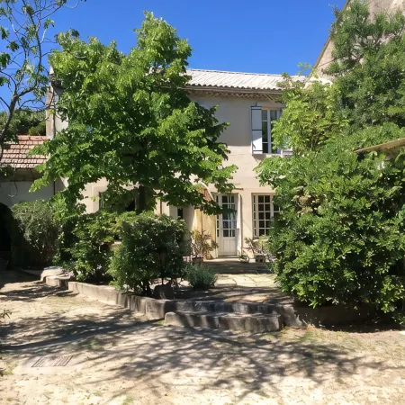 Beautiful Provencal house, French billiards and swimming pool - 8 people