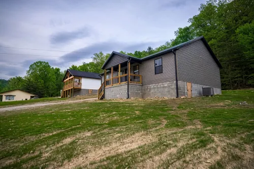 Red River Gorge, High Speed Wi-Fi, KY Dragway, Hollerwood Stay - 3-Star