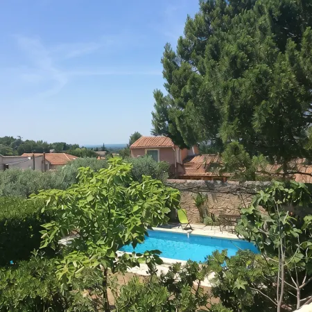 Beautiful Provencal house, French billiards and swimming pool - 8 people
