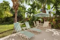 5Br Luxury Home w/ Pool, Theater, Rooftop Deck & 100-ft Dock Near Beach! - บูติค