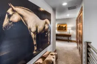 Luxury Accommodations on the Park  with Big Mountain Views
