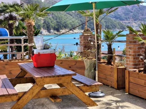 Ha-Wahyeon HOUSE: Great location, views and vibe!