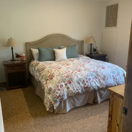 Double Suite, Hillside View