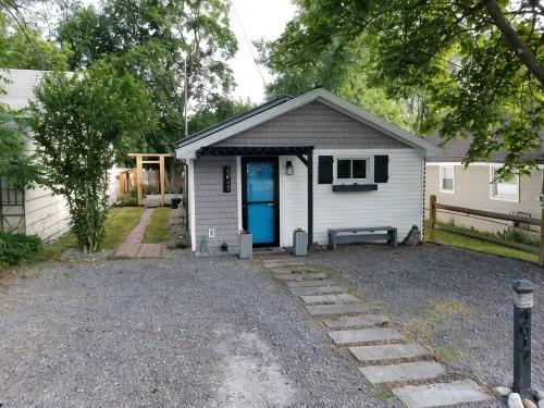 That Cottage by the Lake!!