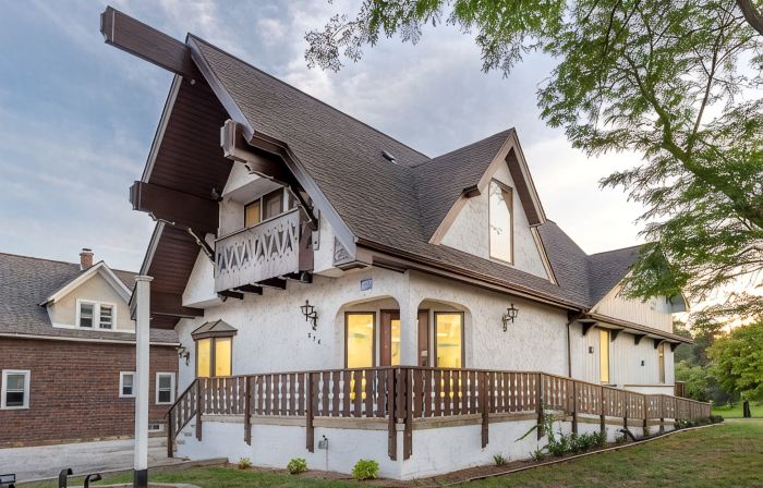 2-Bdr Main St. Loft, Pet Friendly!!