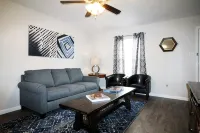 Awesome Location 2 Bedroom 2.5 Bath / Dog Friendly - 511B