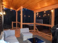 Lazy Bear - HotTub, Pet Friendly, Firepit, Game Room,Private home close to AVL. Hotels in Fairview