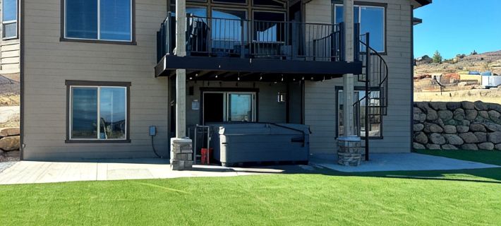 NEW Bear Lake home minutes from Garden City, GORGEOUS views, and Private Hot Tub Hotels in Garden
