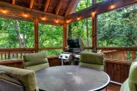 Hot Tub! Close2Downtown/Dollywood/PF! King Bed! Access to Nearby Fishing Pond! - 4-نجوم