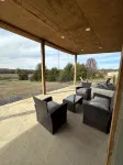 Secluded Mountain Container - Hot Tub & King Bed - Hytter