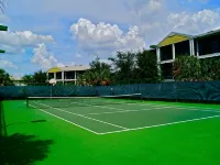 Spacious Resort Condo on Lake 10 Min from Disney-Fab Amenities 120+ 5 Stars - spa