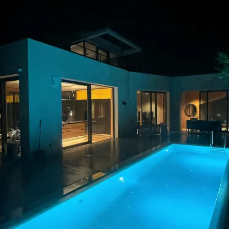 Luxury Villa with far-reaching views between Schenna and Meran. Extraordinary!