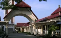Guest House Eboni Madiun
