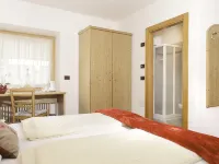 Jägerhaus Hotels in Pellizzano
