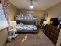 Misty Mare Townhouse - Gorgeous home on Chincoteague Island - Homestays