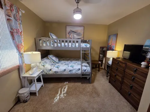 Misty Mare Townhouse - Gorgeous home on Chincoteague Island