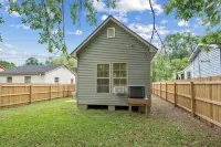 Cozy Cottage: Steps from LSU & Minutes to Downtown - 4-Star