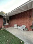 Race City Pit Stop a charming MCM 4-bdrm house with WiFi and AC in Mooresville - Homestays