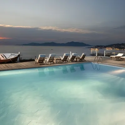 ثارو أوف ميكونوس Hotels near شاطئ ميجالي أموس
