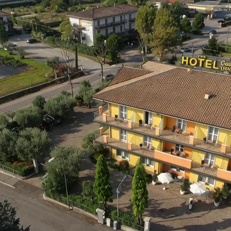 Hotel Confine
