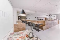 Suite 10 Home Design & Spa - breakfast