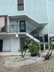 Island Townhouse Steps from the Ocean, Large Lanai, Heated Pool - Summer Avail - 4-Star
