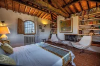 Villa Dei Pavoni - Luxury Villa on top of hills in Florence - Wifi