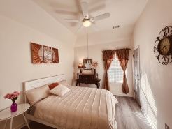 4 BR home quiet and peaceful