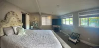 HEAVENLY Portage Lakes water front 4-bedroom cottage with HOTTUB, dog friendly! - Boutique