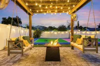 Heated Pool~Pickleball~Hot Tub~Game Room~Basketball~Fire Pit~Bunk Room~4 Kings - สระว่ายน้ำส่วนตัว