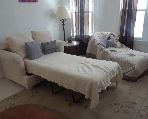 Cozy 1 Bedroom in Highland Square, pets welcome!! Hotels in Akron