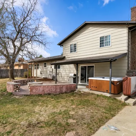 West Greeley 5 bed/4 bath tastefully furnished and recently updated.