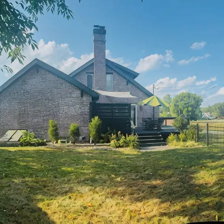 Luxury private Portage Lakes home lake access 3 bd Oasis Hottub pet friendly!