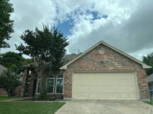 Location! Location! Rare find. Three bedroom two bath house located in Rockwall. - 3-Star