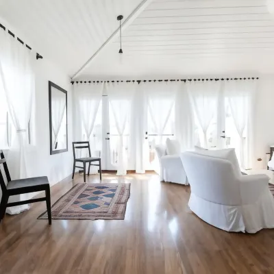Su Casa at Venice Beach Hotels near Abbot Kinney Blvd