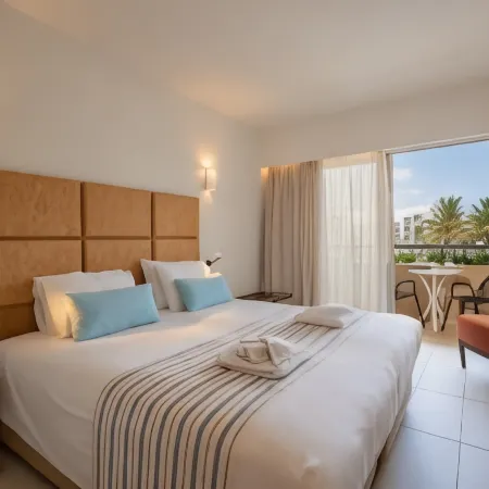 Minos Hotel