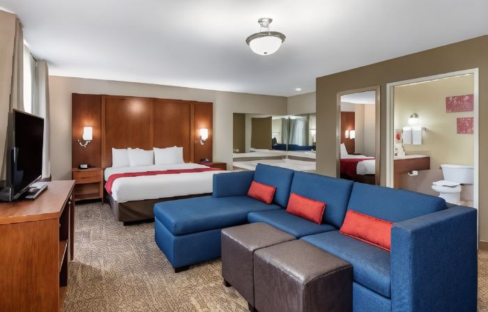 Comfort Suites Urbana Champaign, University Area