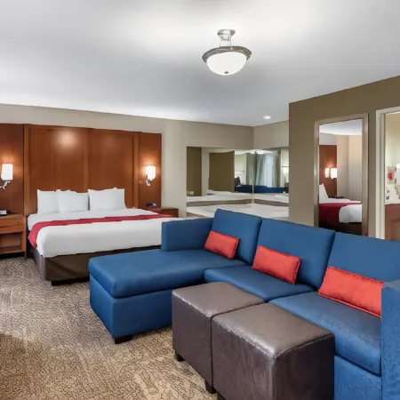 Comfort Suites Urbana Champaign, University Area