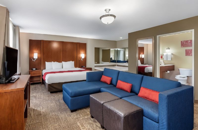 Comfort Suites Urbana Champaign, University Area