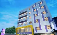 Verse Lite Hotel Gajah Mada - Romantic