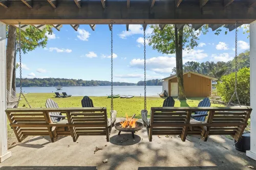 Private Lakefront Spread: BigH2O, Smokehouse, Spa, Firepits, Fence, PETS