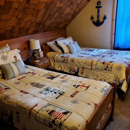 Holiday Lodge on Green Bay