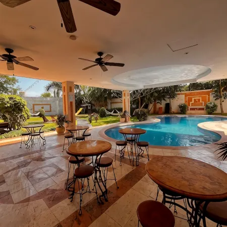 Hotel Palacio Maya