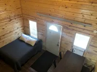 美麗的黑山丘陵露營地小屋#6 - 木屋