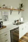 Stylish Condo Overlooking Broadway - Gym
