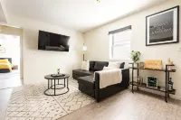 2BR for Crews & Families Near Jersey Gardens Mall